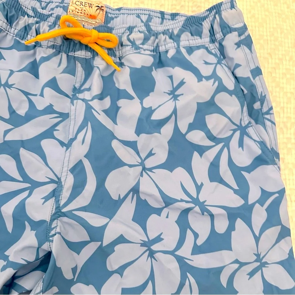J. Crew Men's Printed Swim Trunk in Blue Size M